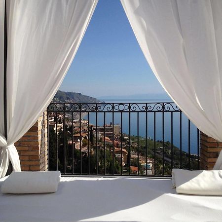 Isoco Guest House Sant'Alessio Siculo Exterior photo