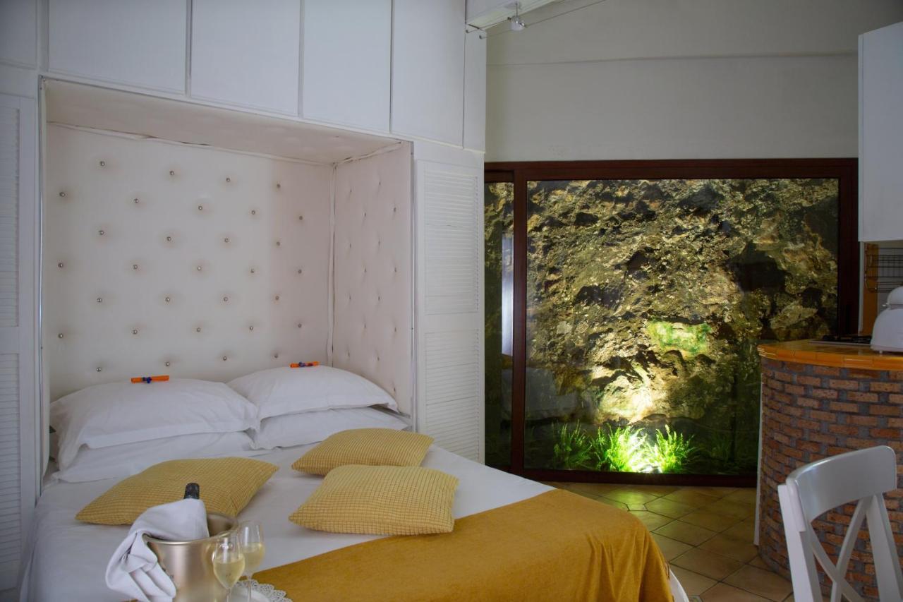 Isoco Guest House Sant'Alessio Siculo Exterior photo