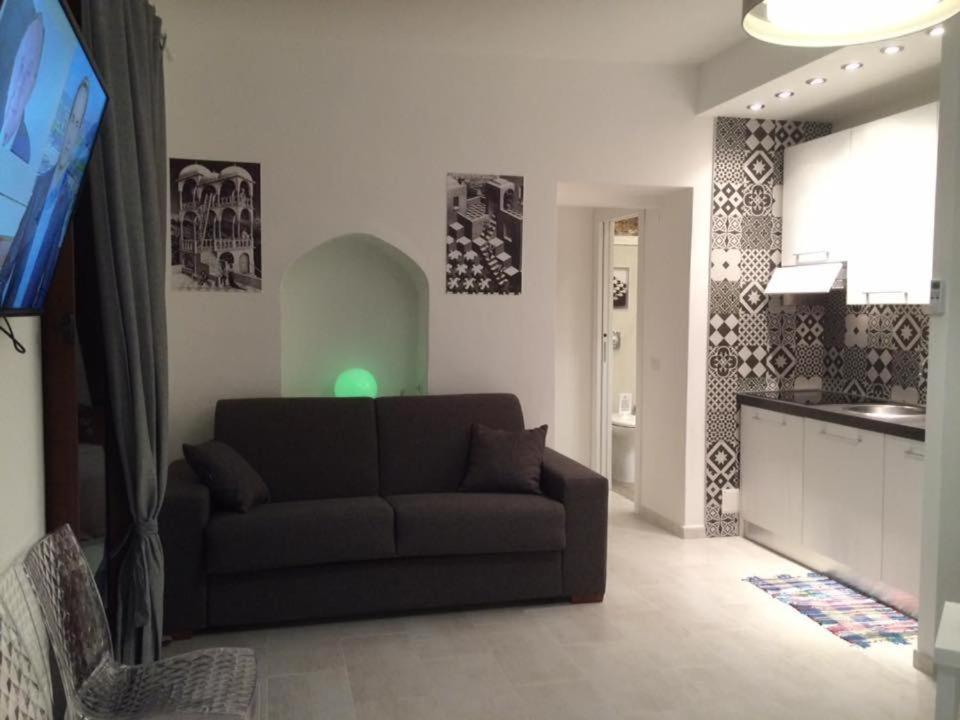 Isoco Guest House Sant'Alessio Siculo Exterior photo